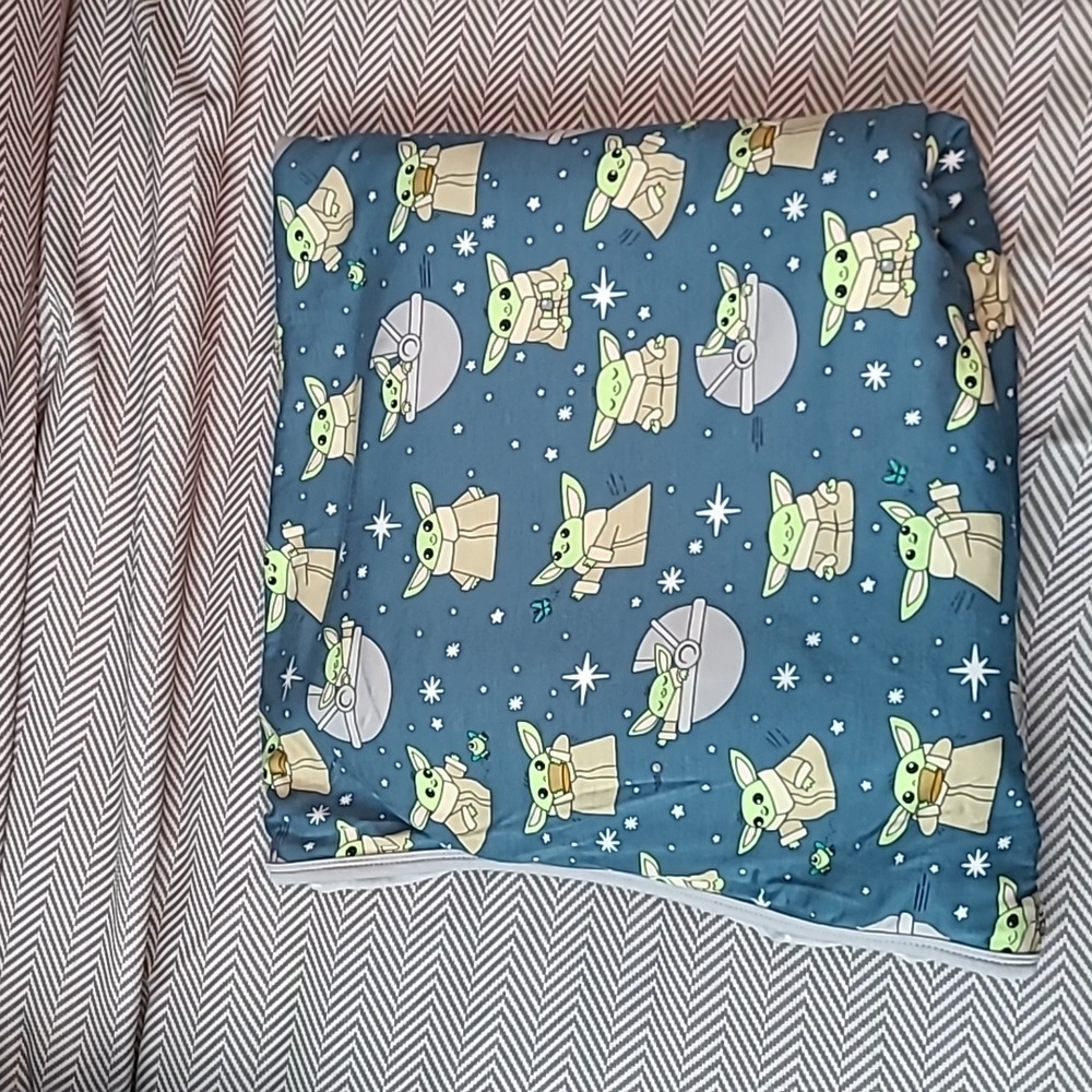 Little Sleepies Star Wars Grogu Large Cloud blanket